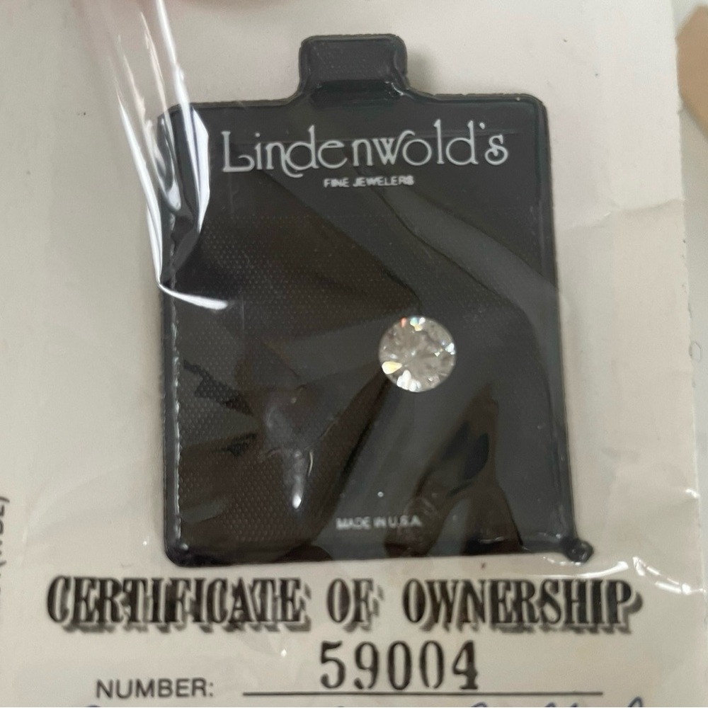 Vintage Lindenwold's Fine Jewelers Diamond Simulant